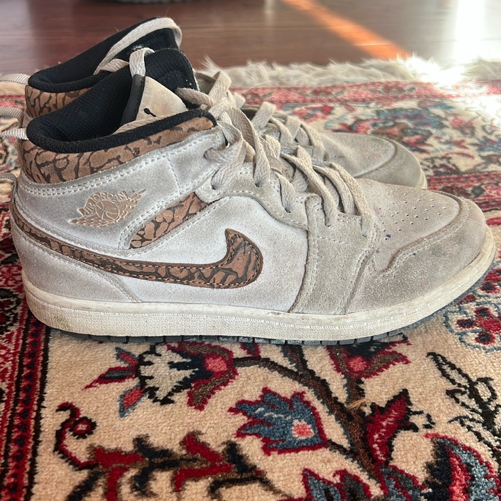 Kids Nike Jordan 1 Mid Size 2.5Y